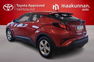 Toyota C-HR vaihtoauto