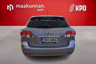 Toyota Avensis vaihtoauto