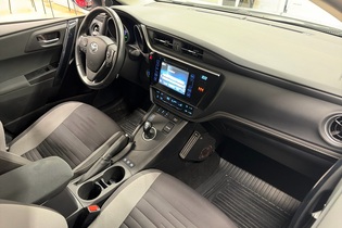 Toyota Auris vaihtoauto