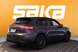 Porsche Cayenne vaihtoauto