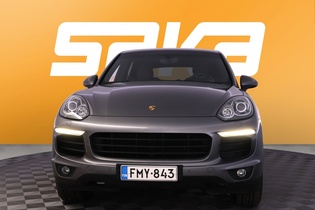 Porsche Cayenne vaihtoauto