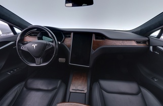 Tesla Model S vaihtoauto