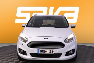 Ford S-MAX vaihtoauto
