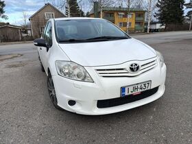 Toyota Auris vaihtoauto