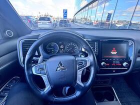 Mitsubishi Outlander PHEV vaihtoauto