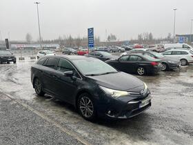Toyota Avensis vaihtoauto