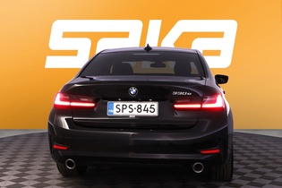 BMW 330 vaihtoauto