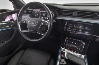 Audi Q8 e-tron vaihtoauto