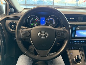 Toyota Auris vaihtoauto