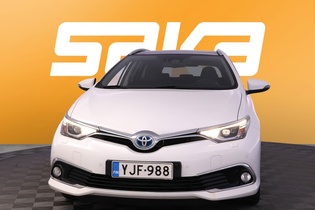 Toyota Auris vaihtoauto