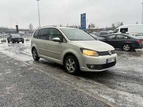 Volkswagen Touran vaihtoauto