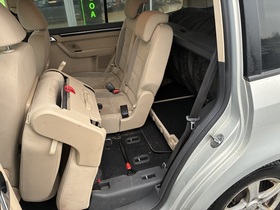 Volkswagen Touran vaihtoauto