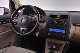 Volkswagen Touran vaihtoauto