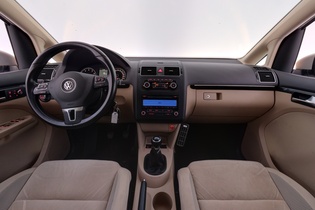 Volkswagen Touran vaihtoauto