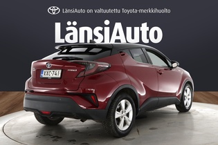 Toyota C-HR vaihtoauto