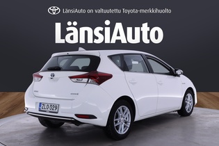 Toyota Auris vaihtoauto