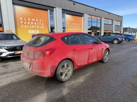 Opel Astra vaihtoauto