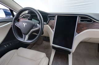 Tesla Model S vaihtoauto