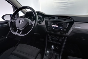 Volkswagen Touran vaihtoauto