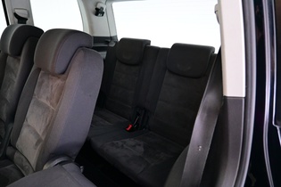 Volkswagen Touran vaihtoauto