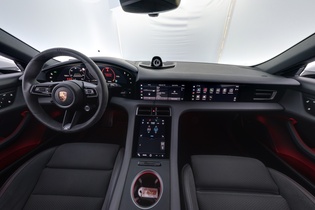 Porsche Taycan vaihtoauto