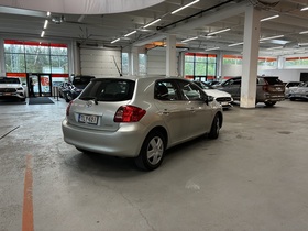 Toyota Auris vaihtoauto