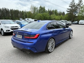 BMW 330 vaihtoauto