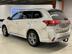 Mitsubishi Outlander PHEV vaihtoauto