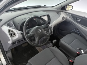 Nissan Almera vaihtoauto