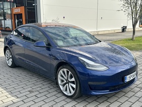 Tesla Model 3 vaihtoauto