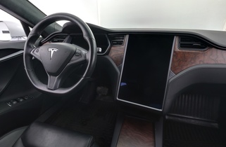 Tesla Model S vaihtoauto