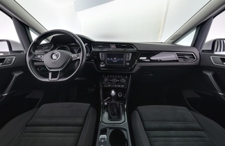 Volkswagen Touran vaihtoauto