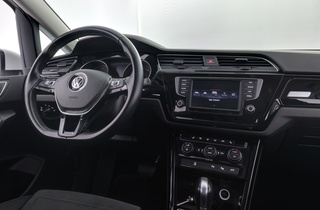 Volkswagen Touran vaihtoauto