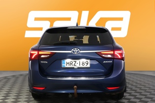 Toyota Avensis vaihtoauto