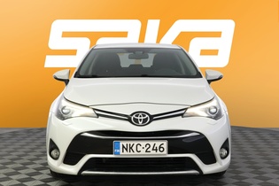 Toyota Avensis vaihtoauto