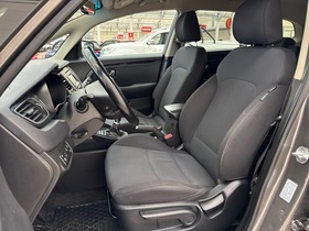 Kia Carens vaihtoauto