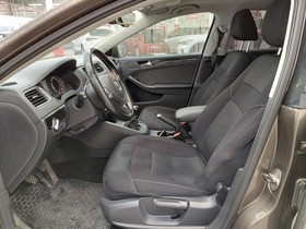 Volkswagen Jetta vaihtoauto