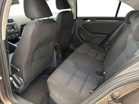 Volkswagen Jetta vaihtoauto