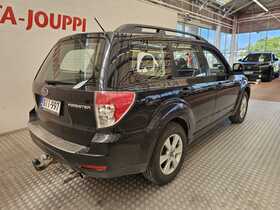Subaru Forester vaihtoauto