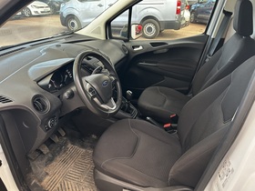 Ford Transit Courier vaihtoauto