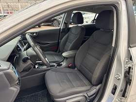 Hyundai IONIQ hybrid vaihtoauto