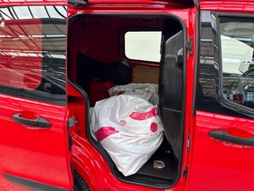 Ford Transit Courier vaihtoauto