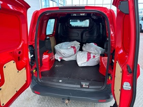 Ford Transit Courier vaihtoauto