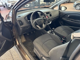 Kia Rio vaihtoauto