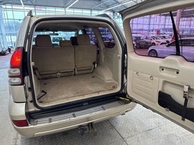 Toyota Land Cruiser vaihtoauto
