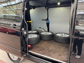 Ford Transit Custom vaihtoauto