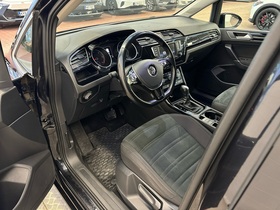 Volkswagen Touran vaihtoauto