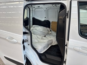 Ford Transit Courier vaihtoauto