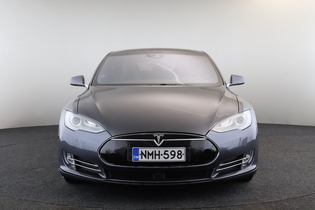 Tesla Model S vaihtoauto