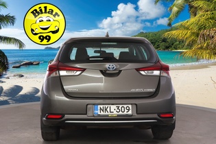 Toyota Auris vaihtoauto